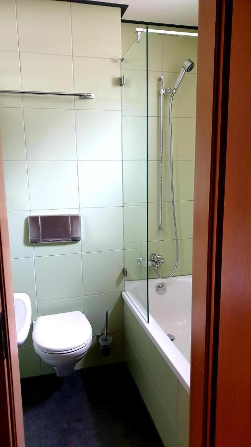 Hotel Schoenegg Венген Номер фото